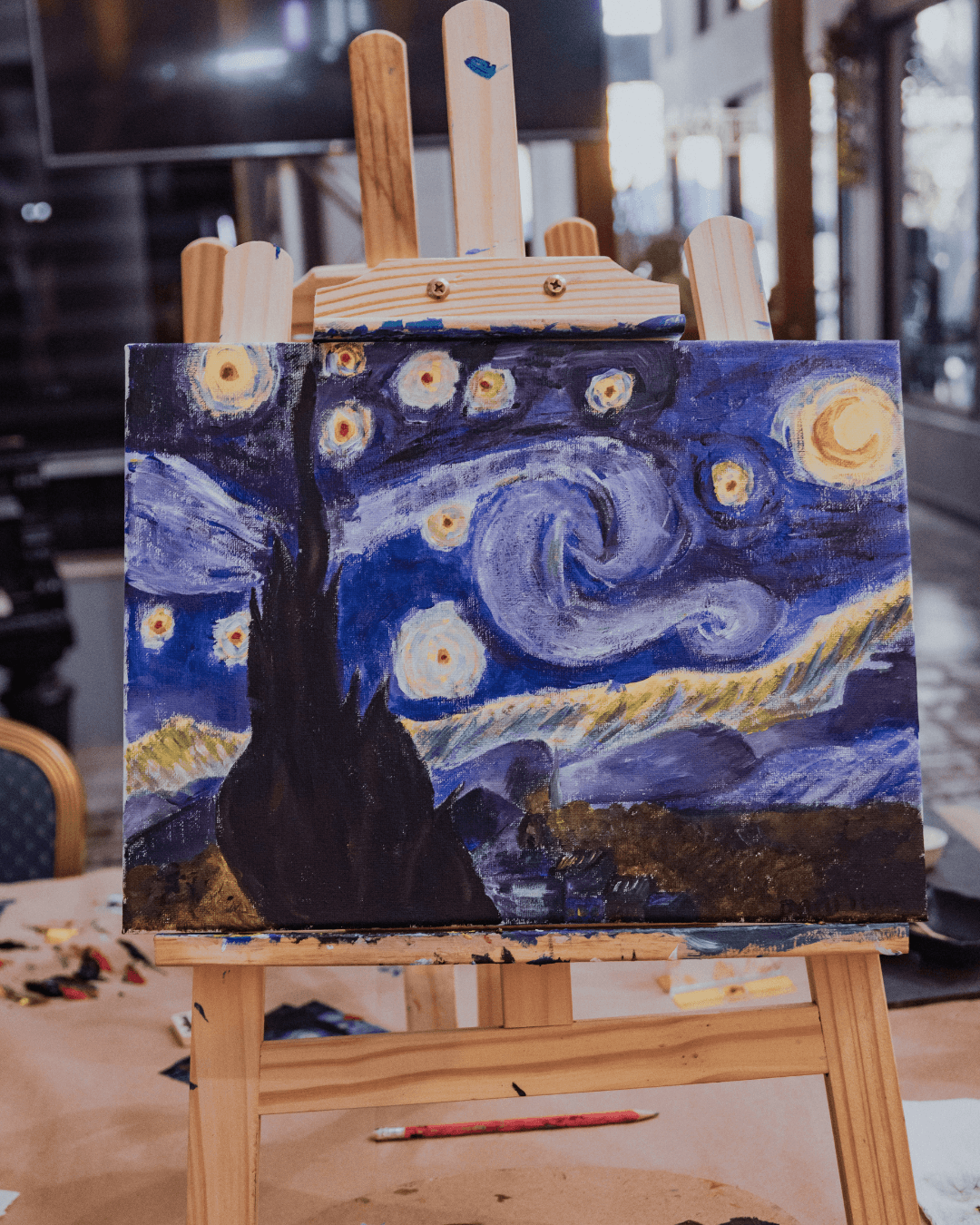 Aprende a pintar "La Noche Estrellada" de van Gogh image}